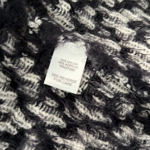 Cato Black/White Hooded Sleeveless Long Cardigan Super Soft Eyelash Sweater - Picture 5 of 6